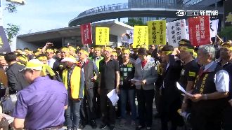 丸膏丹獨門配方恐消失　千名藥商怒吼