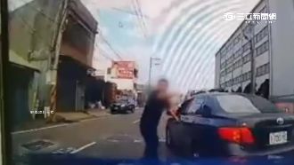 駕駛被逼車怒PO網　反被酸不會開車