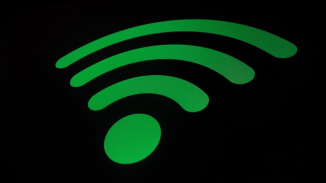 WiFi名亂設　然後他就被抓去關了