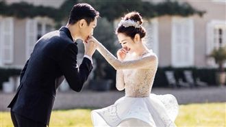 追妳到巴黎！楊千霈絕美婚紗曝光