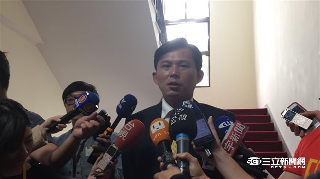 中共釋法　黃國昌：一國兩制是笑話