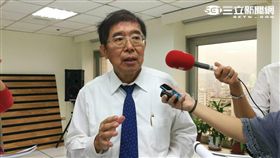 健保調整部分負擔最快明年上路，健保署長李伯璋說，身障者、低收入戶、領有重大傷病卡的人，不在此新制度規範內。（圖／楊晴雯攝）