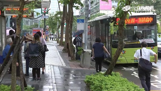 公車帶食物可關門拒載　真的有這規定
