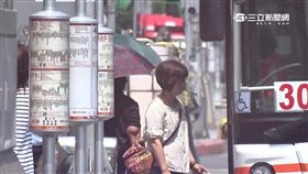 -公車-公車站-通勤族-通勤-