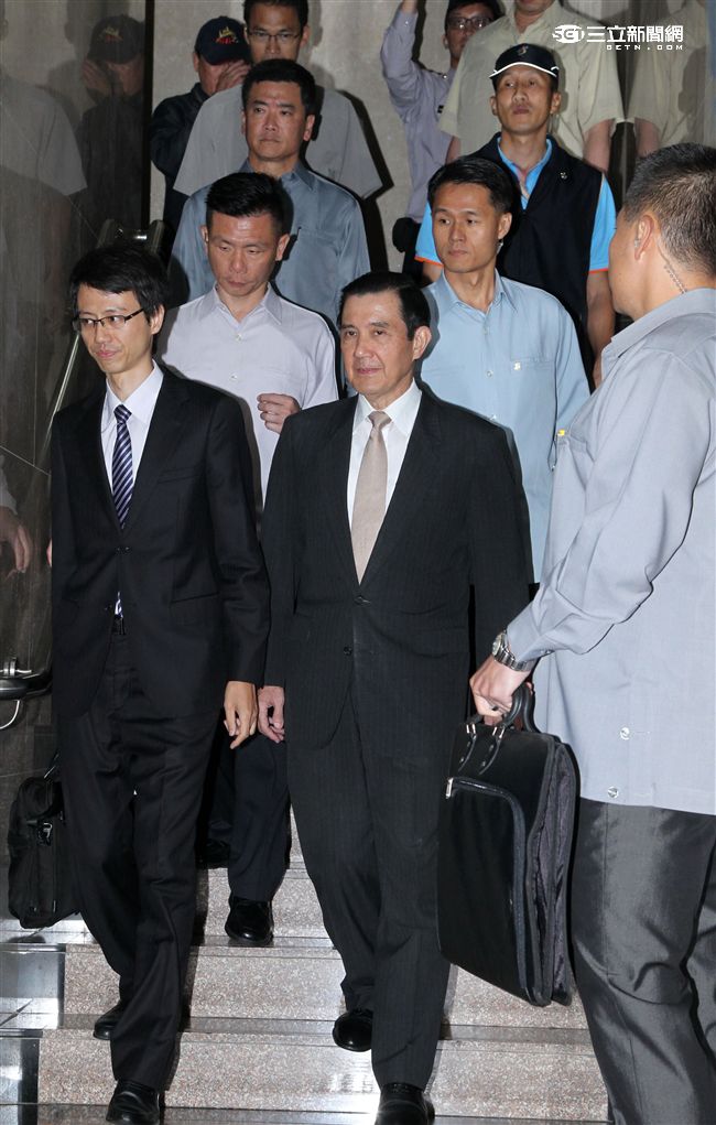 馬英九庭後回應表示「我對我的清白有信心」期待司法公正。（記者邱榮吉/攝影）