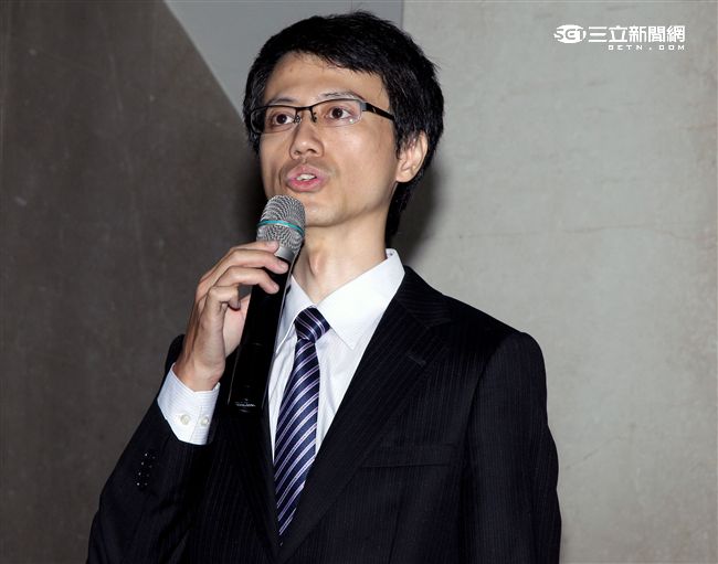 前總統馬英九因被民進黨立委柯建銘指控洩密，以被告身分親自到台北地院出庭。（記者邱榮吉/攝影）