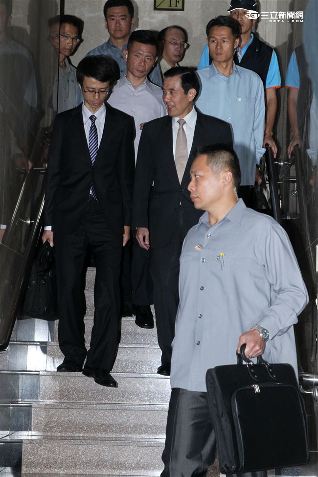 馬英九庭後回應表示「我對我的清白有信心」期待司法公正。（記者邱榮吉/攝影）