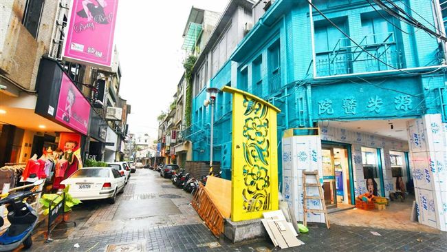 屈臣氏噴漆毀美感？桃市府：並非古蹟