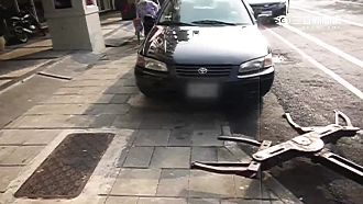 轎車臨停一小時　馬路多紅線變違規