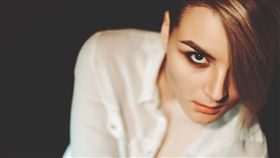 女人,女性,生氣,瞪,怒視（圖／Pixabay）