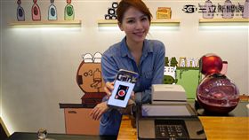 HAPPY GO行銷暨業務部 副總經理 李明城 台灣三星電子 行動支付總監 邱淑鈴 中國信託銀行信用金融 執行長 劉奕成 台灣三星電子企業解決方案事業部 總經理 吳昇奇 一卡通 總經理 張修齊　Samsung Pay 葉立斌攝