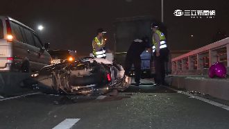 拼裝三輪車違規上橋　機車騎士追撞亡