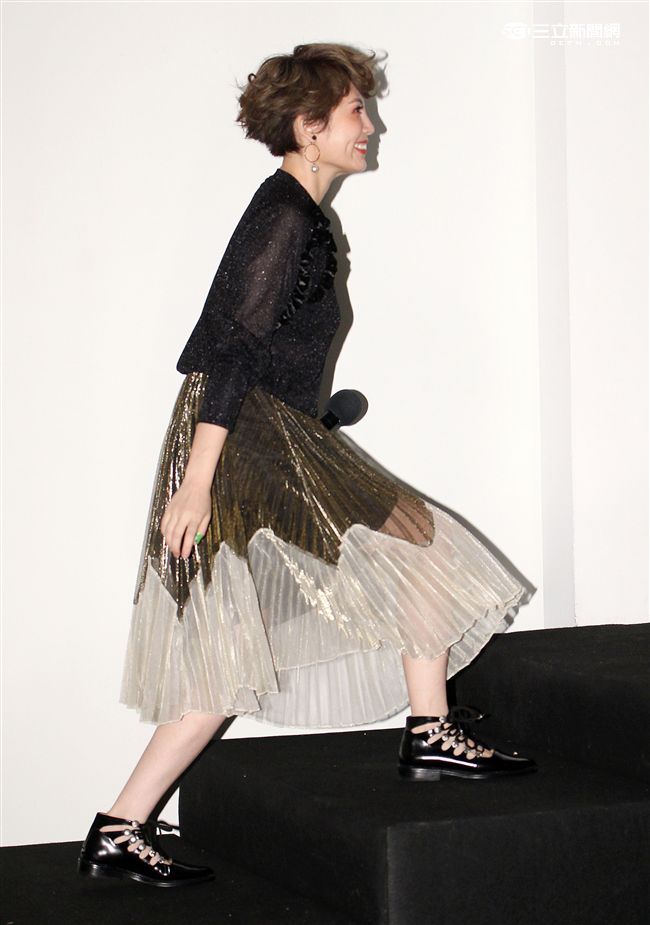 魏如萱「末路狂花」最新專輯正式發片記者會，藝人好友KUSO「你啊你啊」。（記者邱榮吉/攝影）