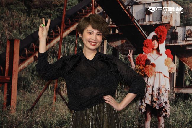 魏如萱「末路狂花」最新專輯正式發片記者會，藝人好友KUSO「你啊你啊」。（記者邱榮吉/攝影）