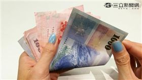 國外有許多研究指出，鈔票上的細菌量與馬桶相較高出20至40倍。（圖／楊晴雯攝）