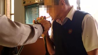 客運司機酒駕載客　撞斷婦人2根肋骨