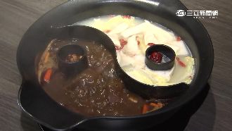 神獸鍋名如其色　軟絲成花、香菇連木