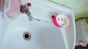 洗臉,清潔,洗面乳,迷思,皮膚科,油性肌膚(flickr https://www.flickr.com/photos/fanfoxyang/8193619946/in/photolist-vJyPP-5m8g9C-3ewbro-5nqXUw-fdsqFL-du3rKq-2nQ45m-7Es7bq-nT6qtz-qDS5uL-hzZHoN-8tE4Lg-iW44q-wK1mcq-GVWyba-Ga6wcU-nC4Qvt)