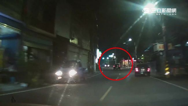 毒蟲見巡邏警心虛　竟當街上演追逐戰
