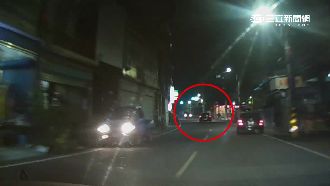 毒蟲見巡邏警心虛　竟當街上演追逐戰