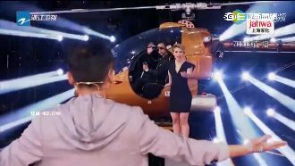 雙11晚會狂歡　馬雲成魔術師變出她