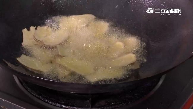 麻油爆香煙有毒　心血管疾病風險增高