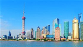 上海迪士尼6月開幕　禁用自拍棒、16歲以上遊客不能這樣穿（圖／易遊網）