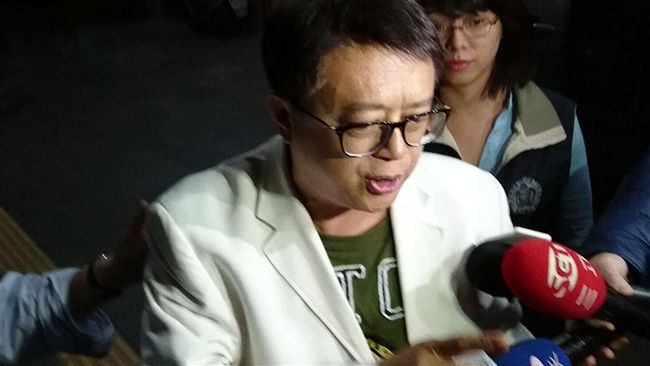 捲入過期食品案　美食家8萬元交保