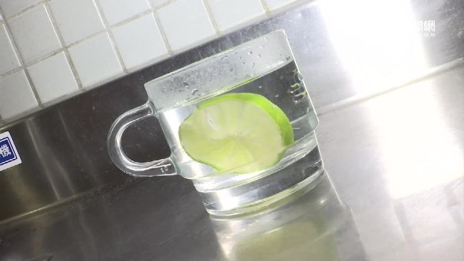 網友狂喝檸檬水想美白　醫師揭真相
