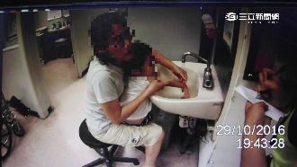 兒燙傷母攔警車求救　警鳴笛助送醫