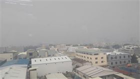 高雄地標,85大樓,紫爆,空汙,細懸浮微粒指標,夢時代
(PTT)