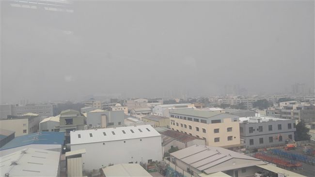 紫爆多恐怖？竟讓85大樓憑空消失