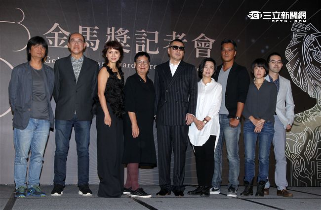 第53屆金馬獎評審團：許鞍華、張家振、李心潔、陳建斌、姚宏易、馬志翔、焦元溥、姜秀瓊、陳芯宜，出席記者會。（記者邱榮吉/攝影）