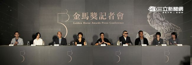 第53屆金馬獎評審團：許鞍華、張家振、李心潔、陳建斌、姚宏易、馬志翔、焦元溥、姜秀瓊、陳芯宜，出席記者會。（記者邱榮吉/攝影）