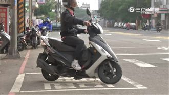 待轉起步被撞　破壞現場反遭控騎太快