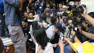 公聽會爆激烈衝突　陳瑩遭推擠倒地 