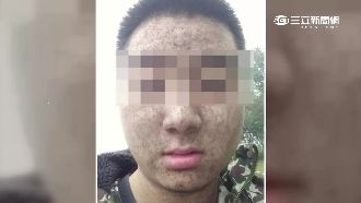 天降詭異「黑雨」！路人一秒變礦工