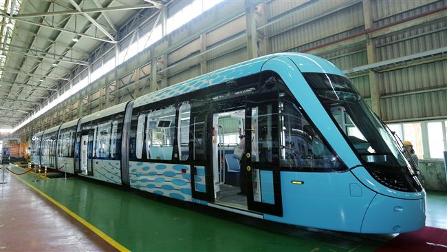 國產淡海輕軌列車　行武者號首度亮相