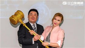 利菁、阿邦師《超級拍賣官》