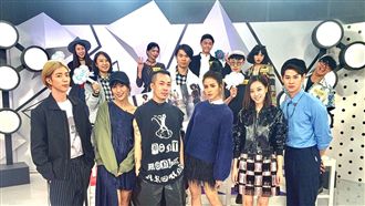 一起瘋時裝周吧！時尚名人的聚集地