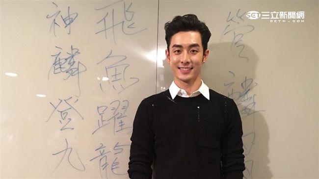 管麟直播展歌喉　自爆最想挑戰警匪片