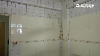 廚房磁磚被貼成狗皮膏藥　屋主怒提告