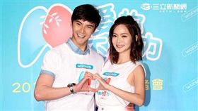 謝佳見、曾之喬攜手獻愛，出席愛妳不「肺」力公益活動，DIY養肺食尚料理。（記者邱榮吉/攝影）