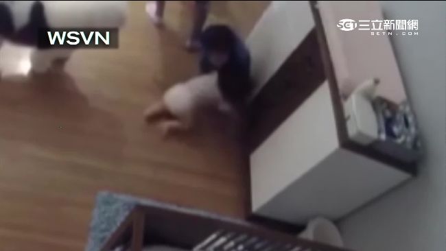 美童神救援！眼明手快撿回弟弟一條命