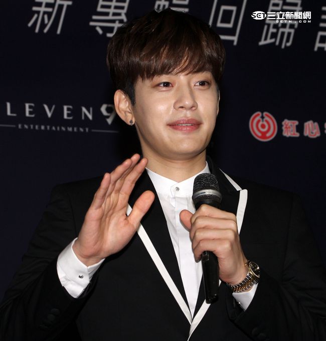 睽違四年多韓流巨星SE7EN崔東旭「I AM SE7EN」新專輯回歸台北記者會。（記者邱榮吉/攝影）