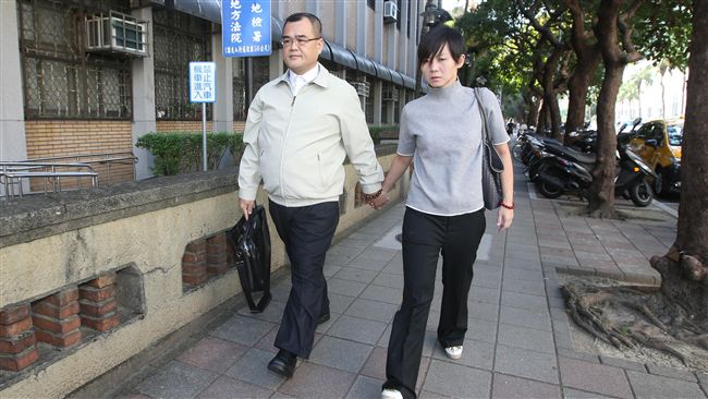 林益世母哭喪臉出庭　法官這樣說
