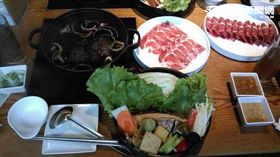 天冷愛吃火鍋，當心誘發胃食道逆流。(圖／楊晴雯攝)