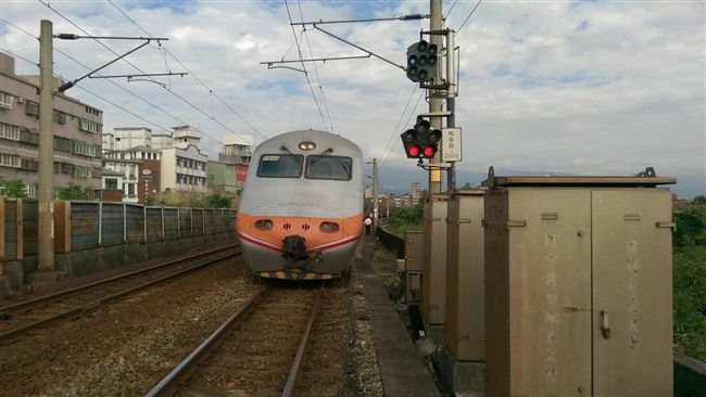 台鐵花東實名制車票　10分鐘全賣光