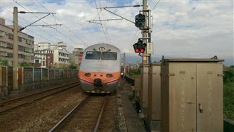 台鐵推「電動按摩椅」？震到乘客想吐