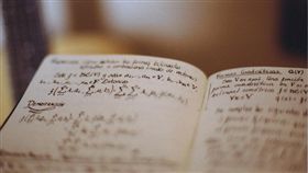 醫師提醒，當患者出現視力模糊時，應及早找專科醫師檢查。（圖／楊晴雯攝）（圖／Flikr　CC授權／原作者Gabriel Molina／網址http://bit.ly/2fnj4oA）